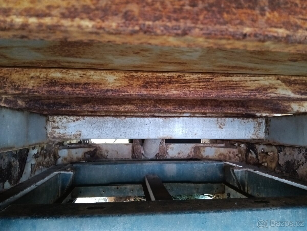 nabízím sklápěcí korbu - 7