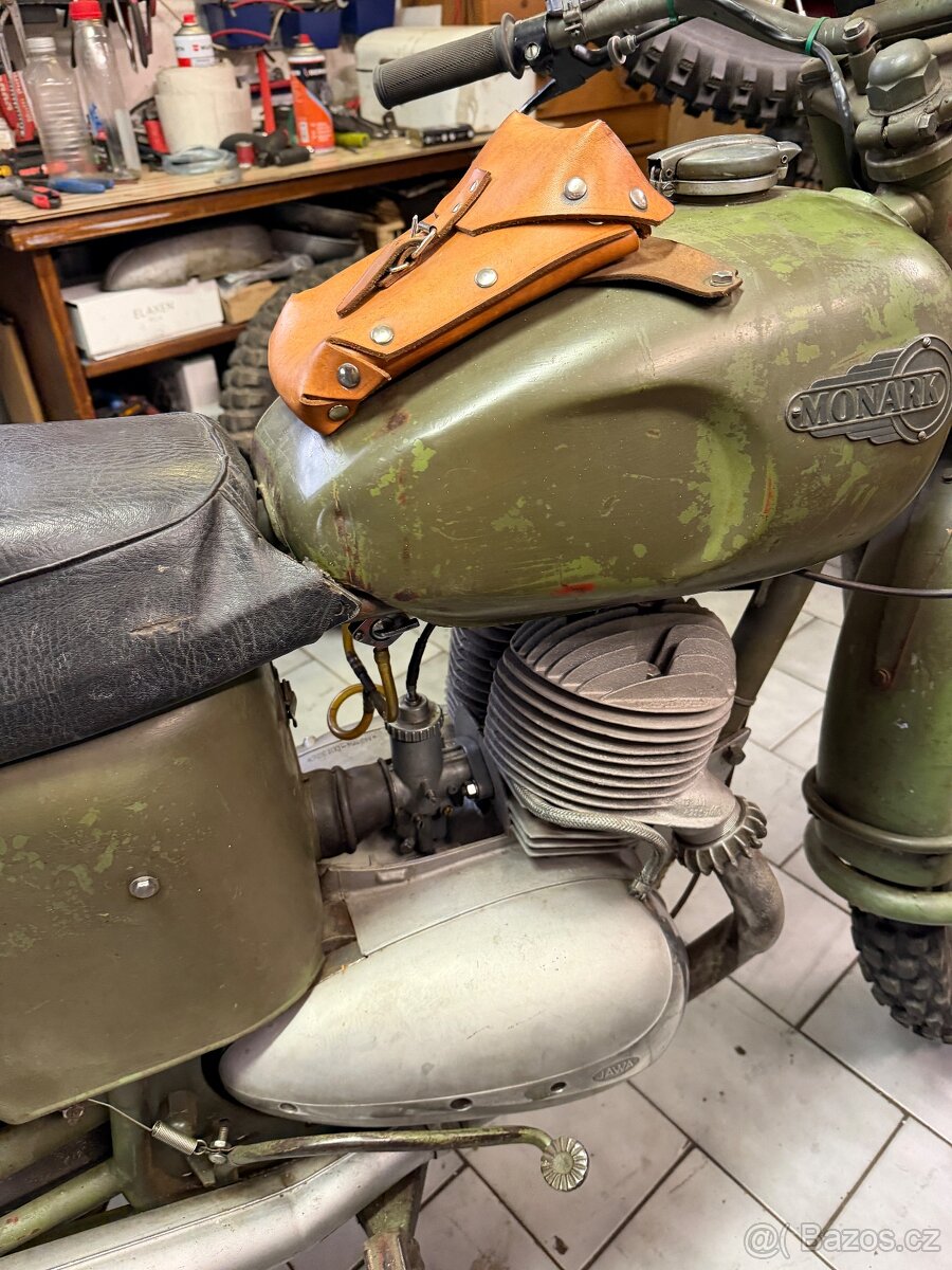 Jawa Monark 350 - 7