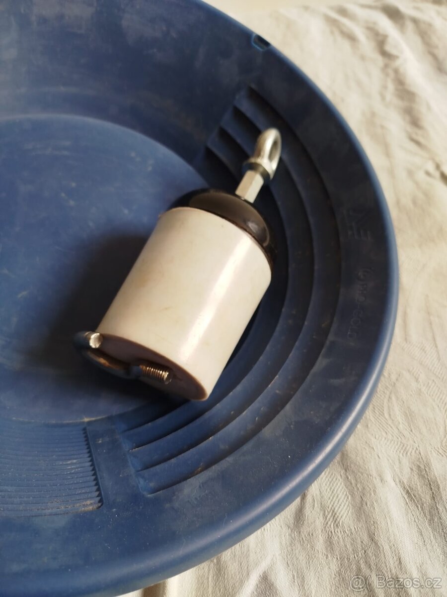 Detektor kovu Minelab - 7