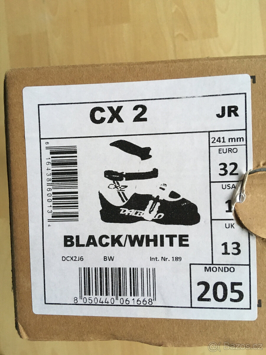 Lyže Salomon 90 cm, lyžáky vel. 32, helma UVEX - 7