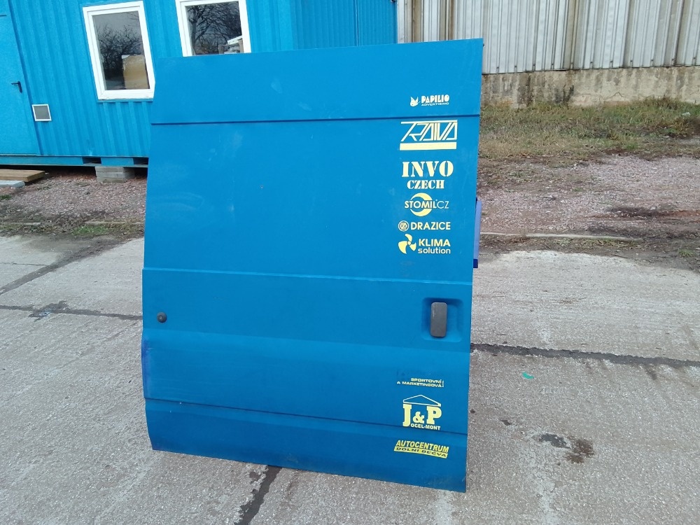 Boční posuvné dveře na Ford Transit - 7