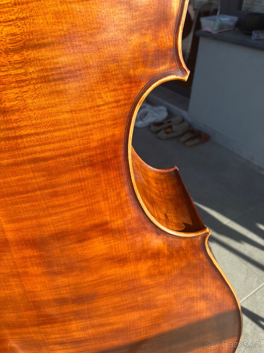 Celodřevěný kontrabas - 7