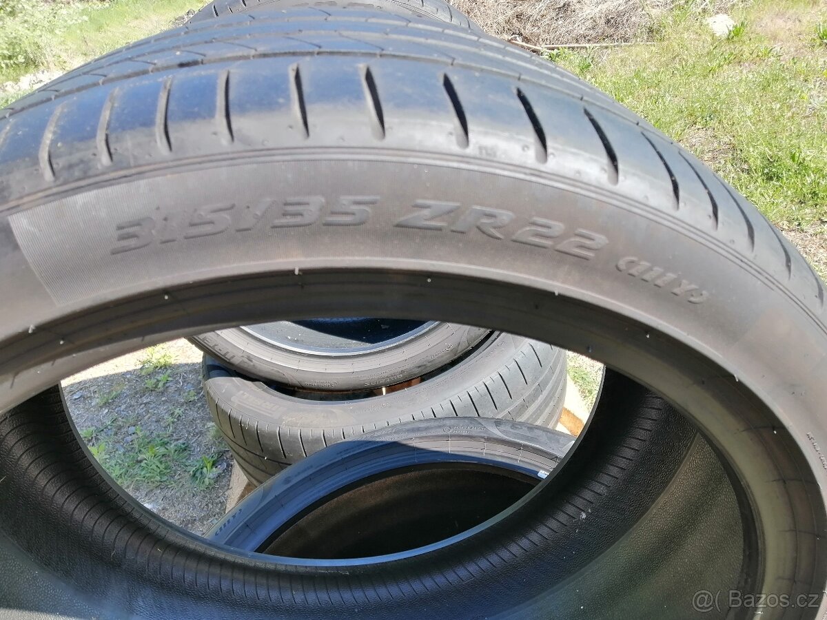 Pirelli P Zero 315/35ZR22 - 7