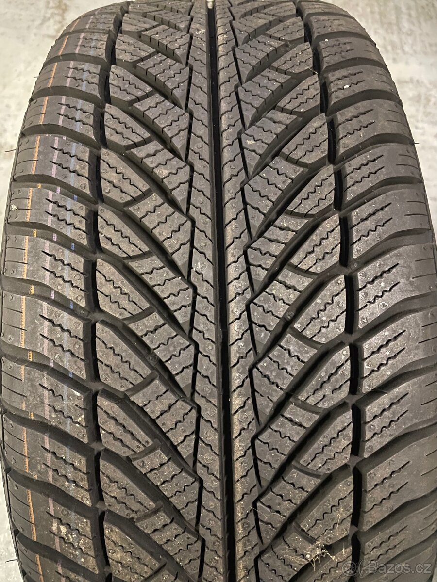 Orig zimni Mercedes Cls w257 c257 + 245/45/18 100% - 7