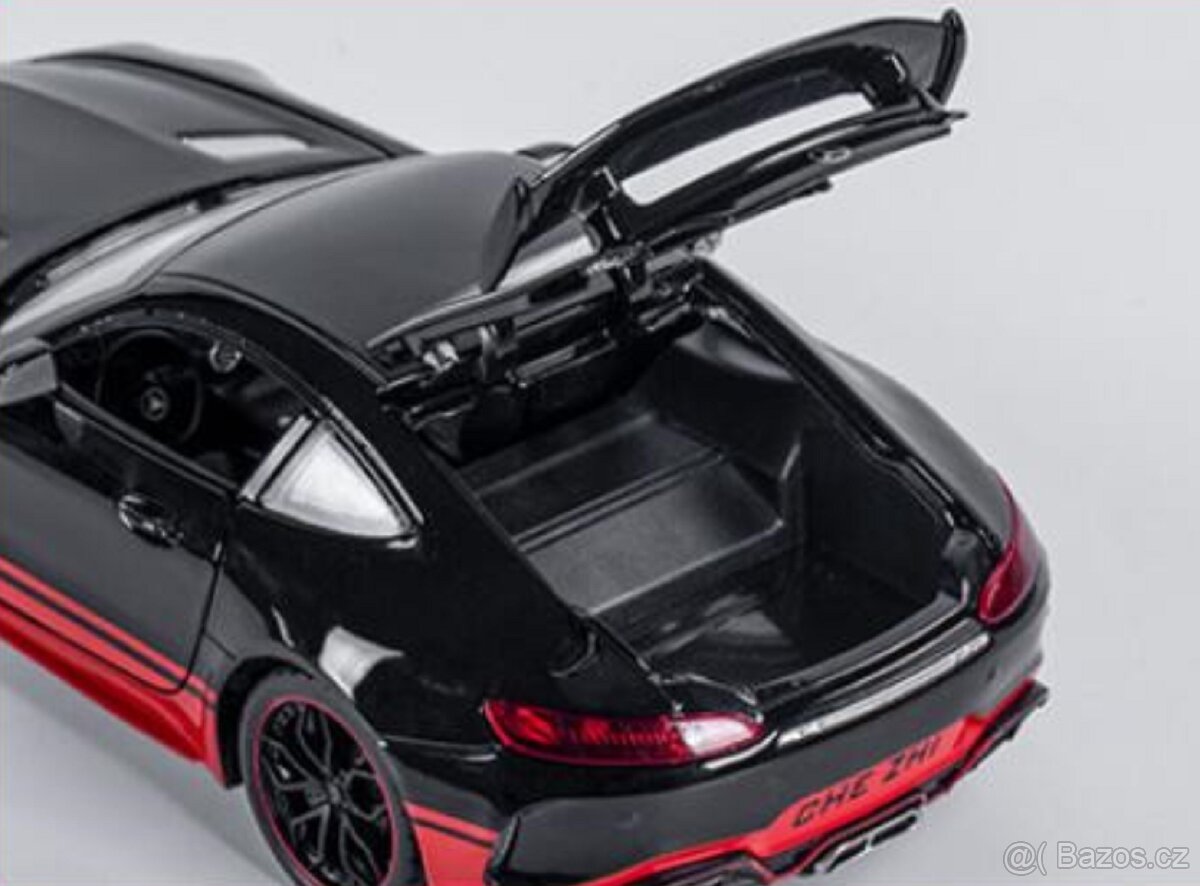1:18 Mercedes Benz AMG GTR Model Light and Sound - 7