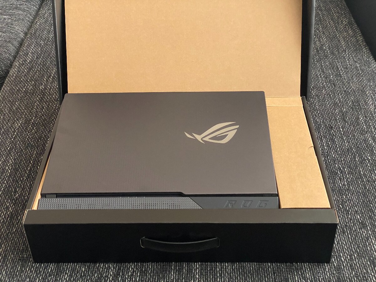 ASUS ROG Strix G15 (Ryzen 7 / RTX 3060 / 144Hz / M.2) - 7