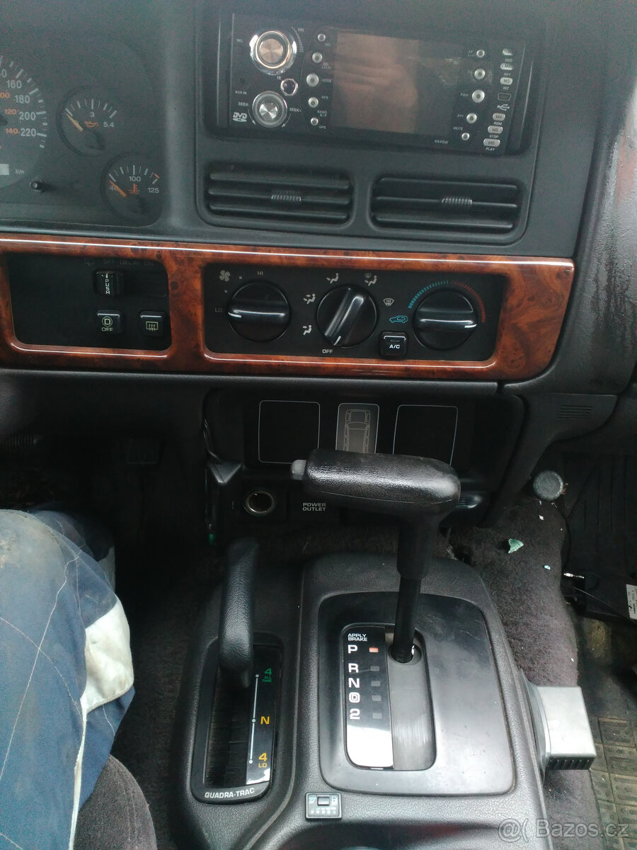 Jeep Grand Cherokee 4.0i - 7