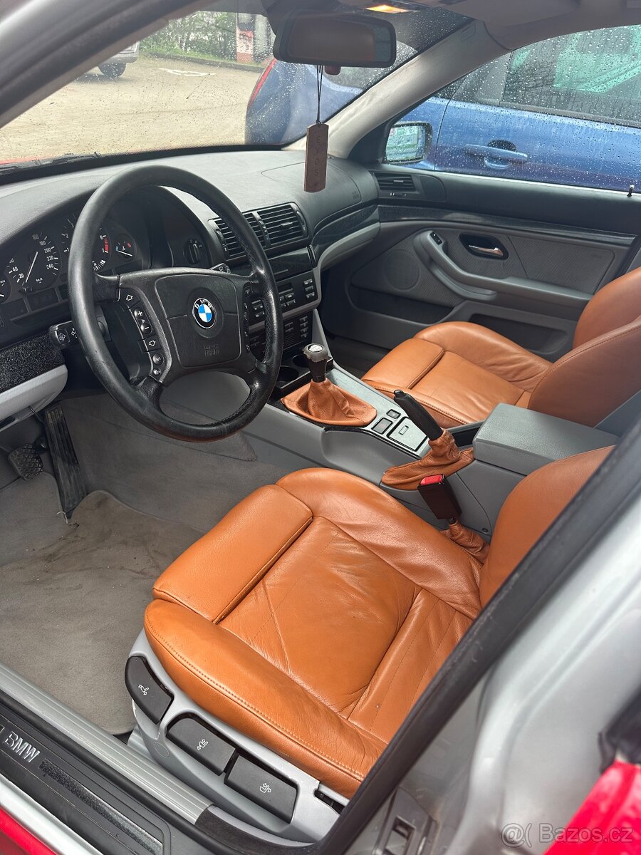 BMW - 7