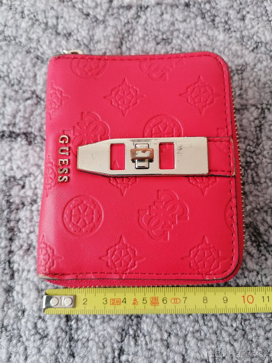 Červená peněženka Guess - 7