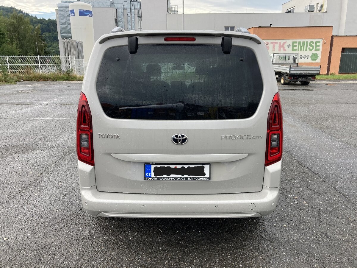 Toyota Proace City Verso-Long-7 míst-Man/1,5D/96kW-07/2022 - 7