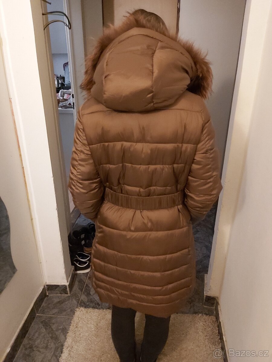 Kennet Street kabatek s pravou kožešinou. - 7