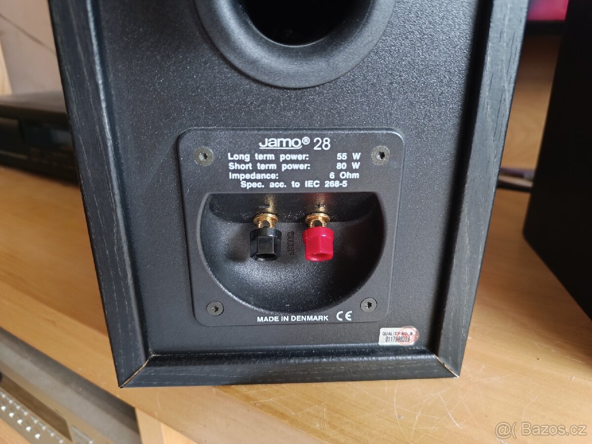 Repra Jamo 28 + zdarma kabely cu 2x2,5 - 7