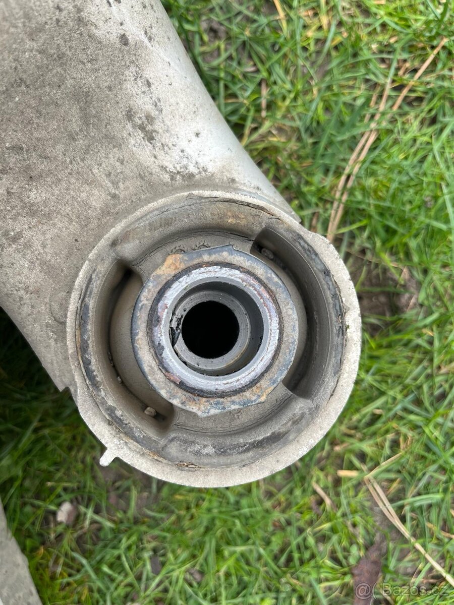 Bmw e39 touring repasovaná zadní náprava - 7