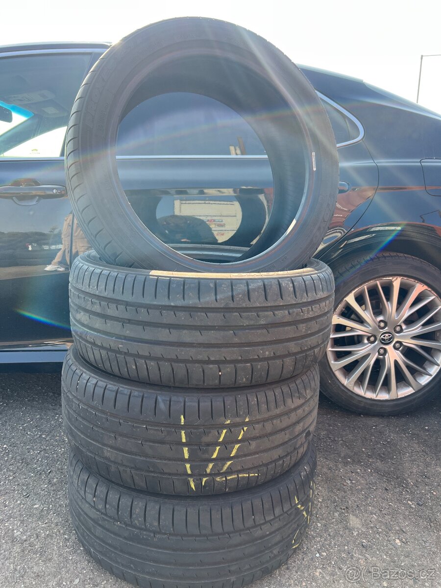 215/45R18 - 7