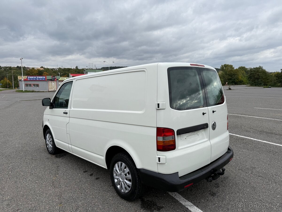 VW Transporter T5 1.9 TDI - 7
