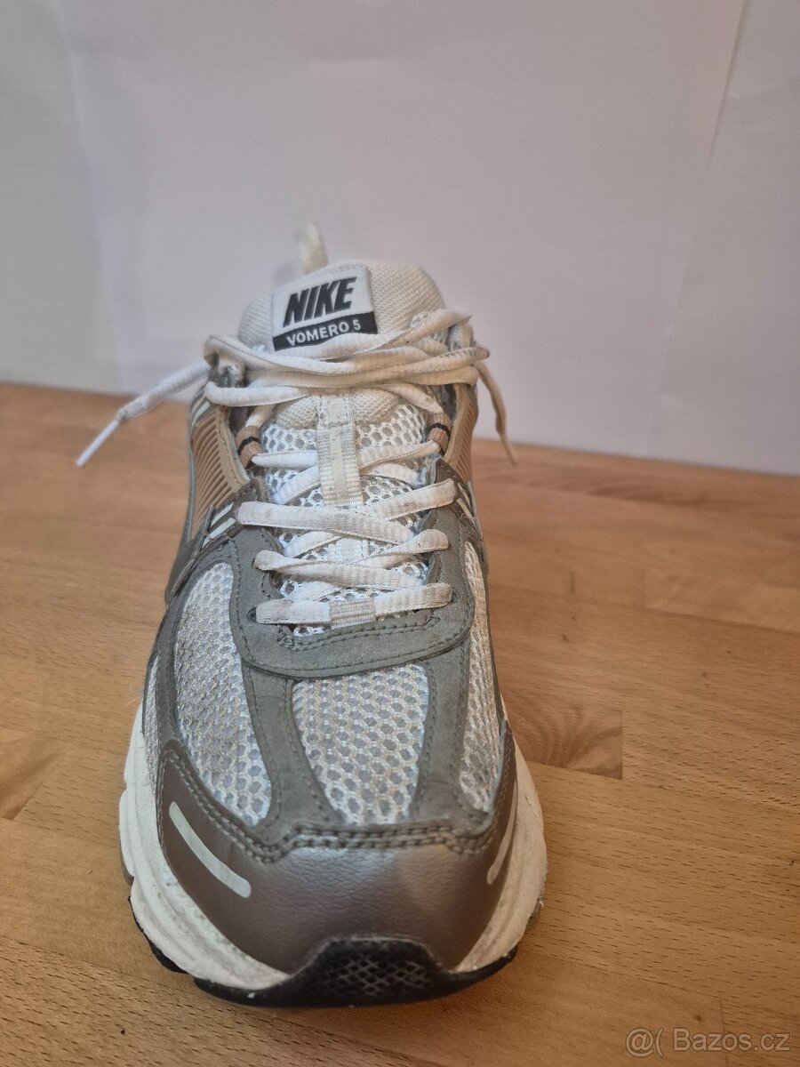 Nike vomero 5 - 7