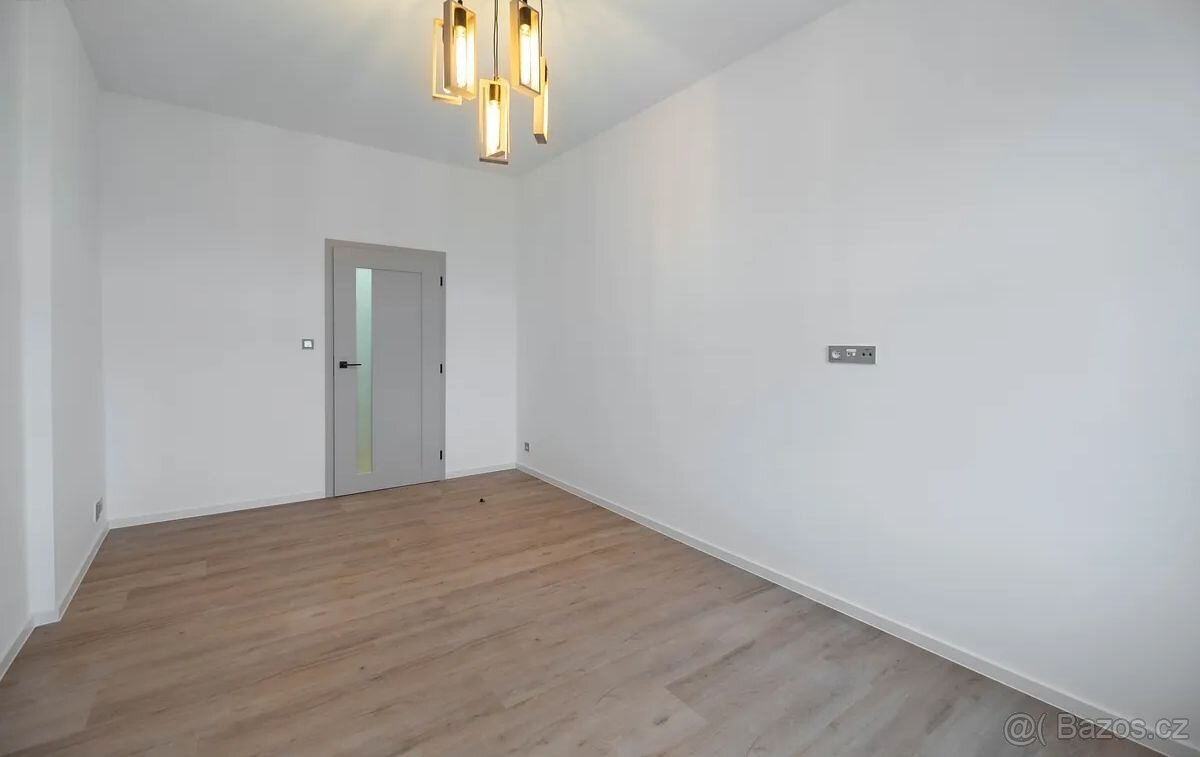 Pronájem 2+kk - 7