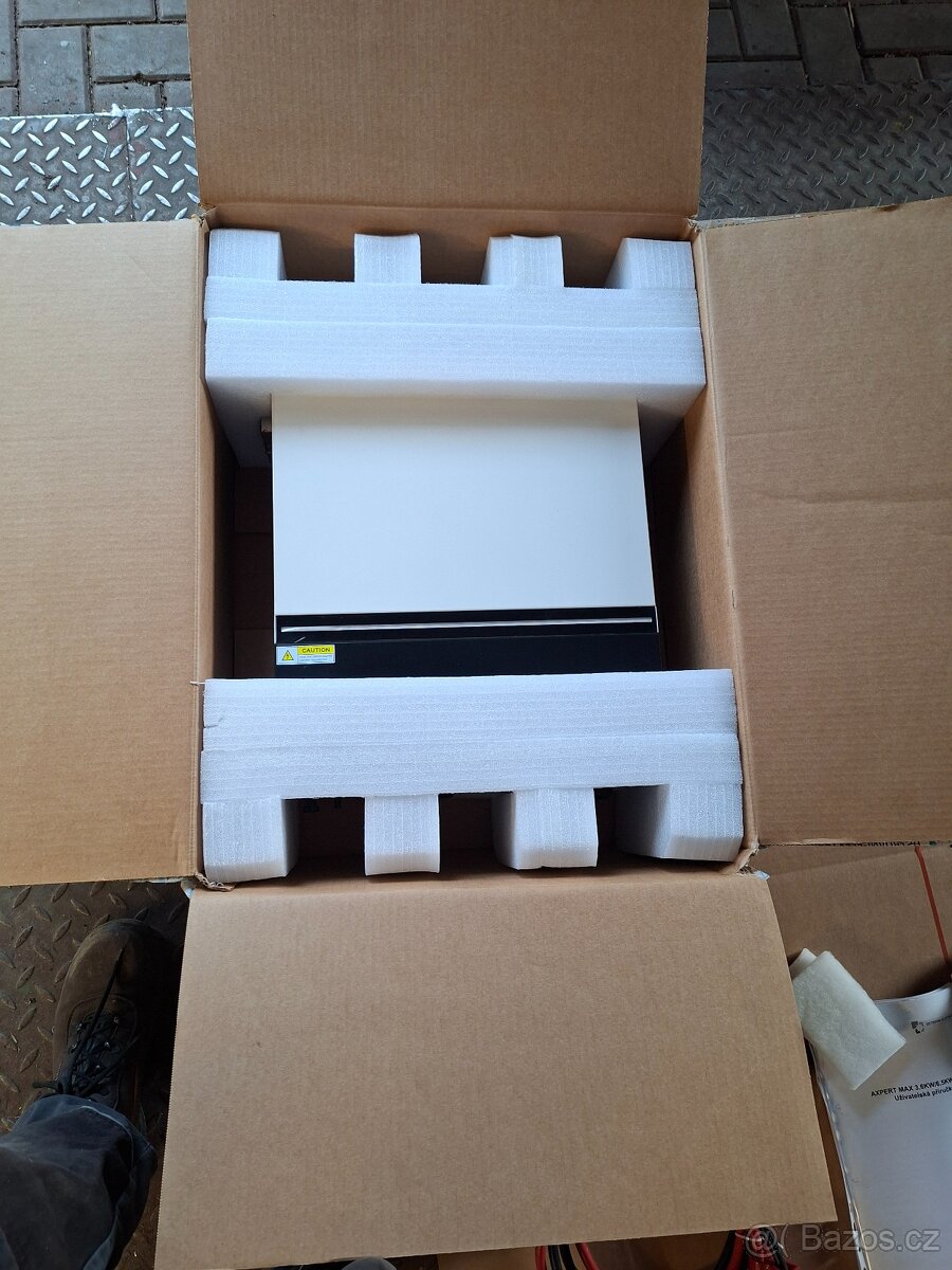 Solární Měnič Axpert max 3600w 24V - 7