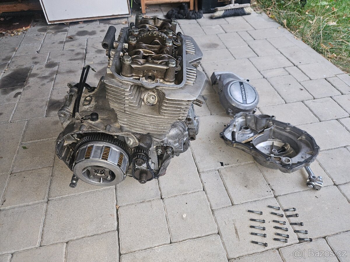 Motor Honda CB400N - 7