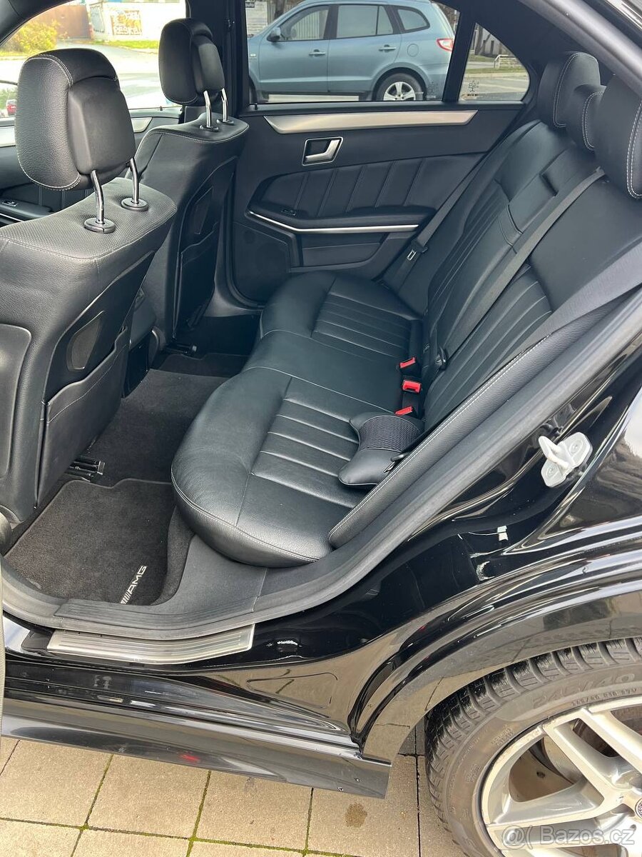 Prodam Mercedes E350 4matic AMG - 7