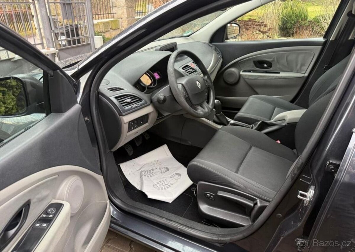 Renault Mégane 1,6i/74kw serviska sada kol benzín - 7