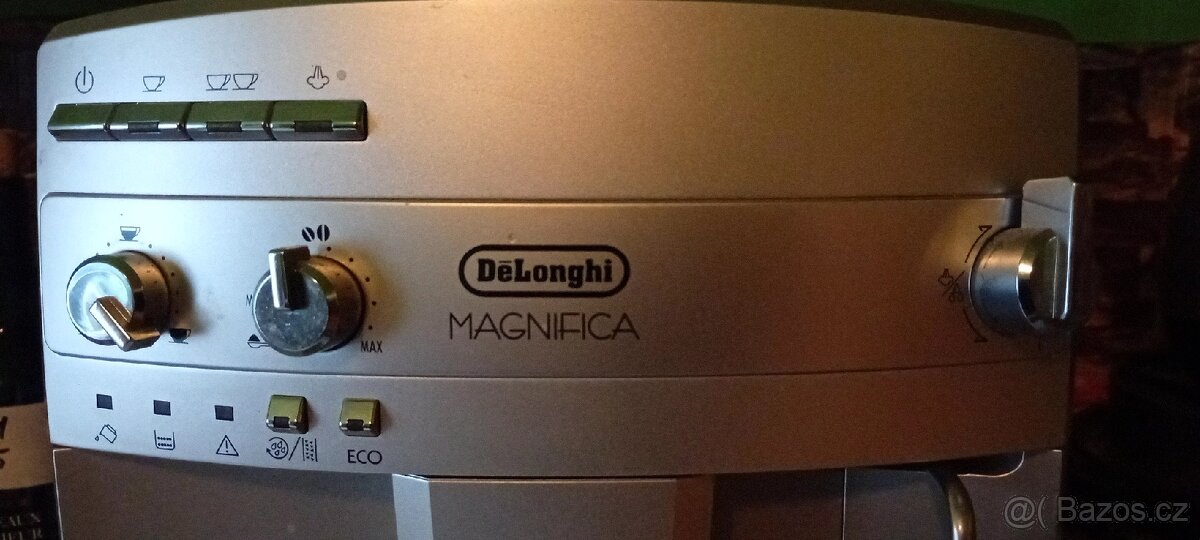 Kávovar Delonghi Magnifica - 7