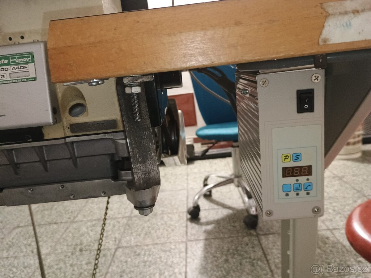 Průmyslový Šicí stroj overlock - 7