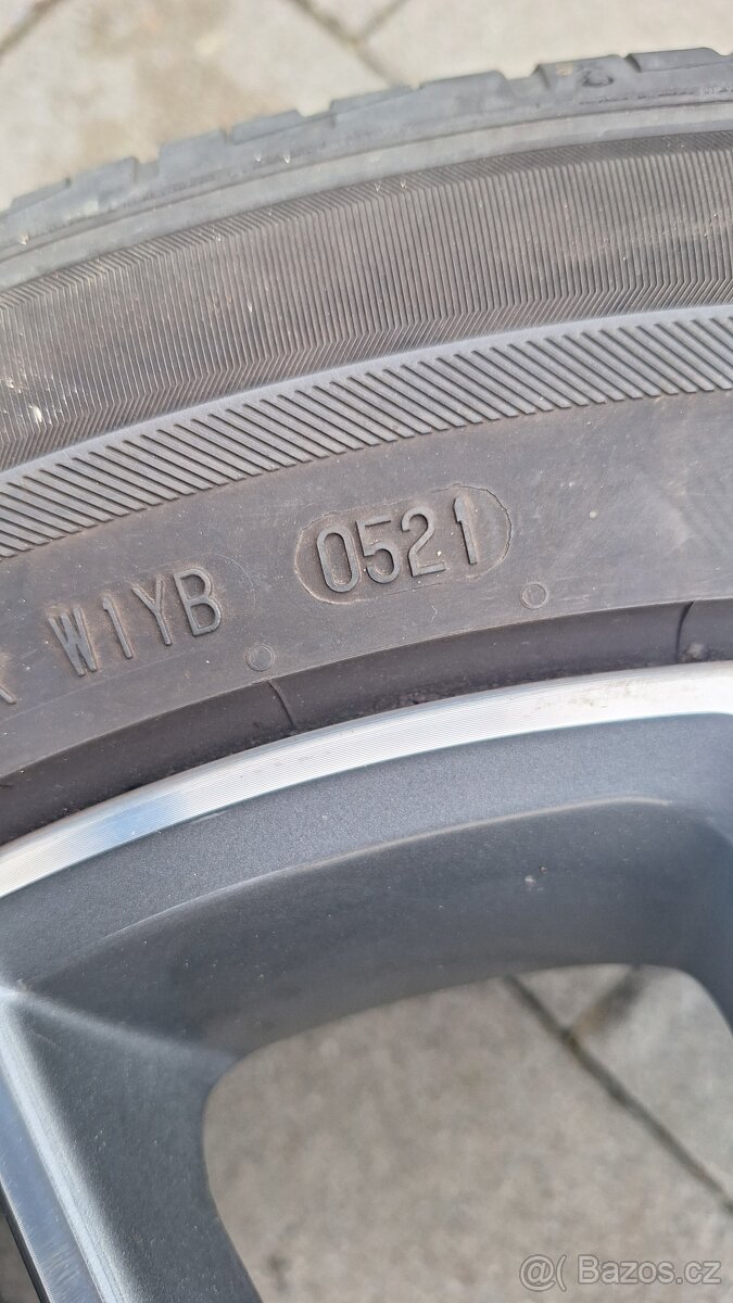 Alu kola Toyota 17" 5x114,3 letní pneu 215/55 R17 5-6mm - 7