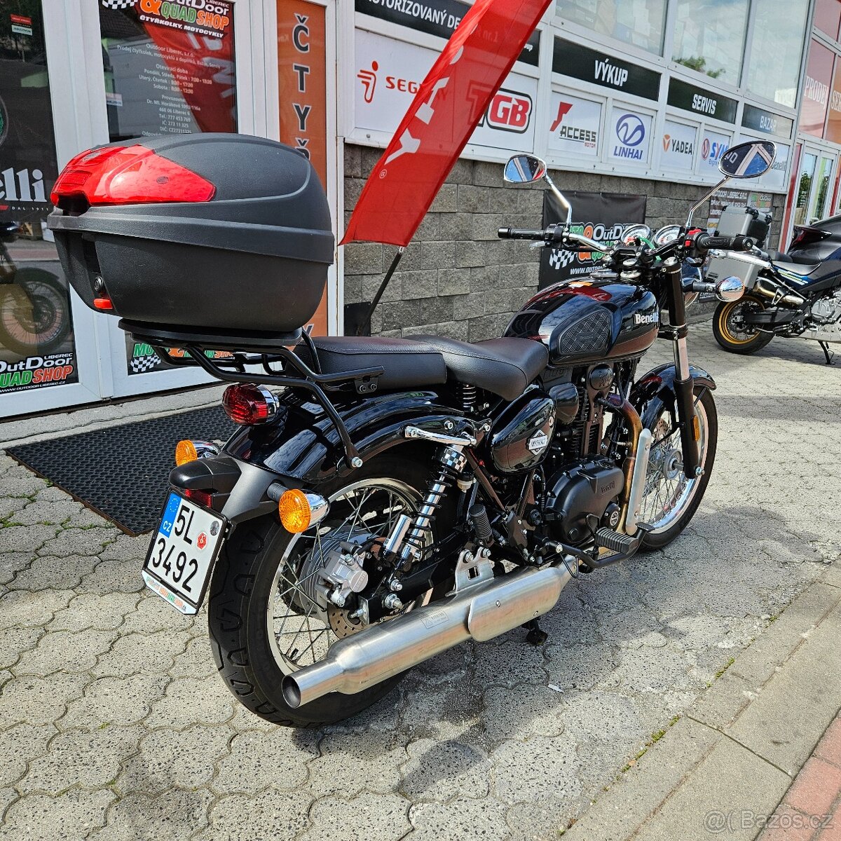 Benelli Imperiale 400,původ ČR,1.majitel,1x kufr,krásný stav - 7