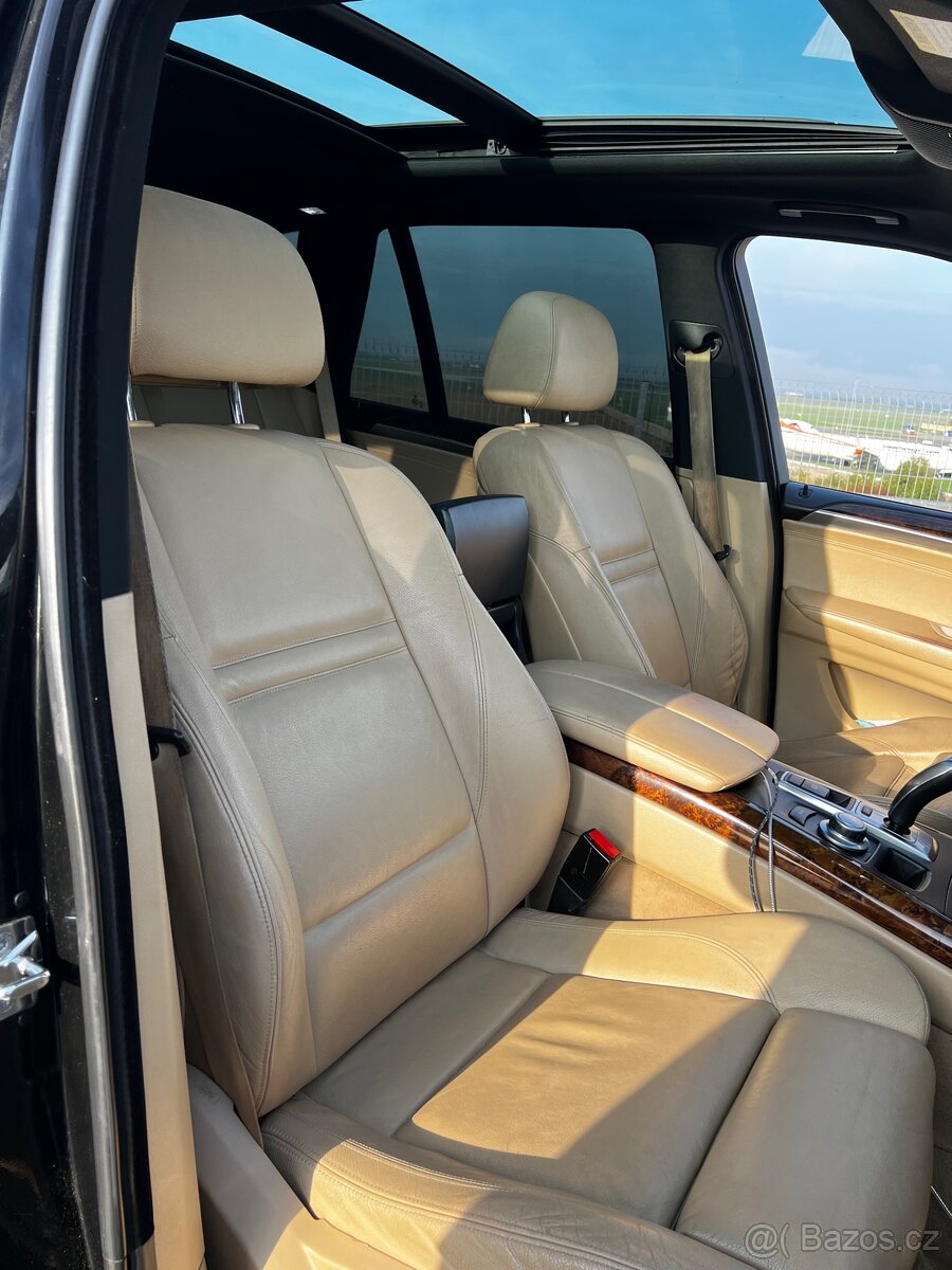 BMW X5 E70 4.8i | 2007 | MAX | 7 míst - 7