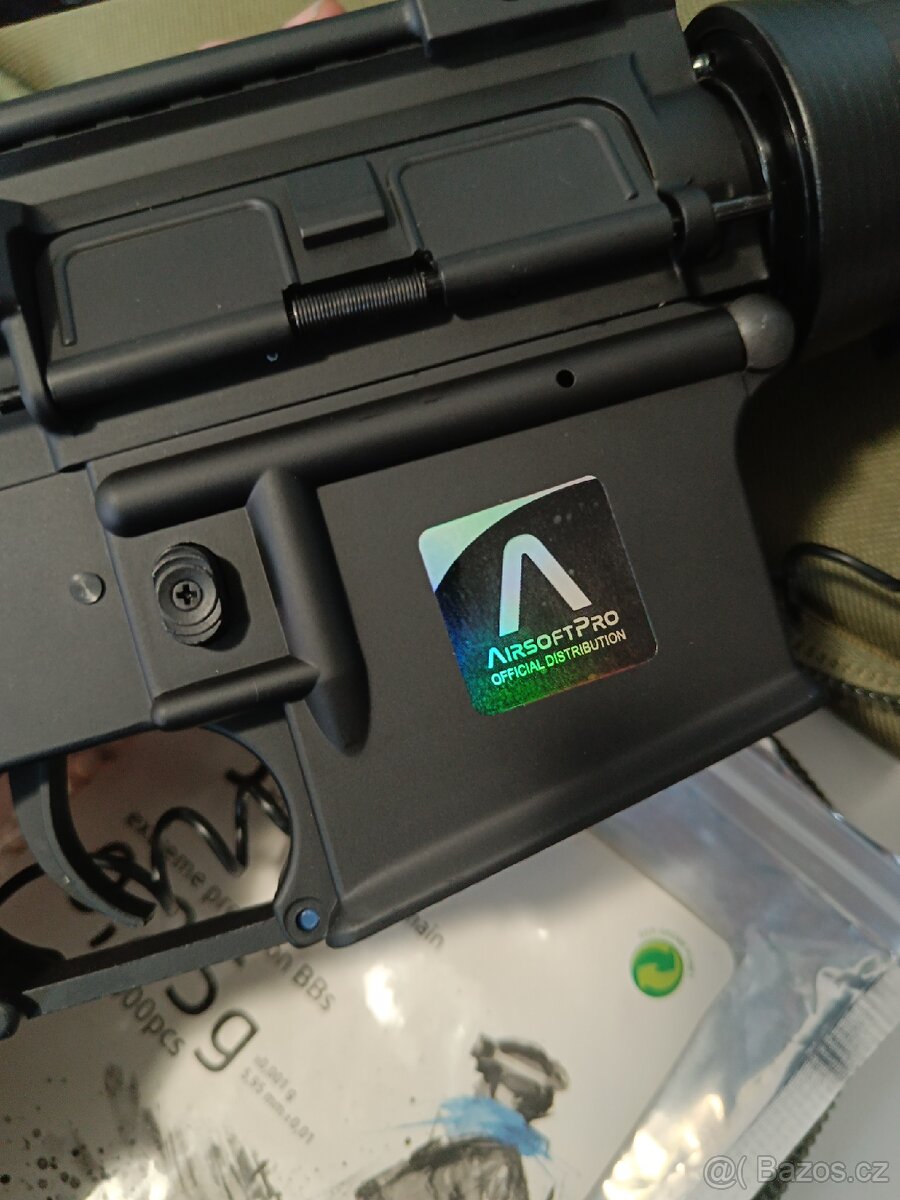 Airsoft kuličkovka M4 RIS s výbavou - 7