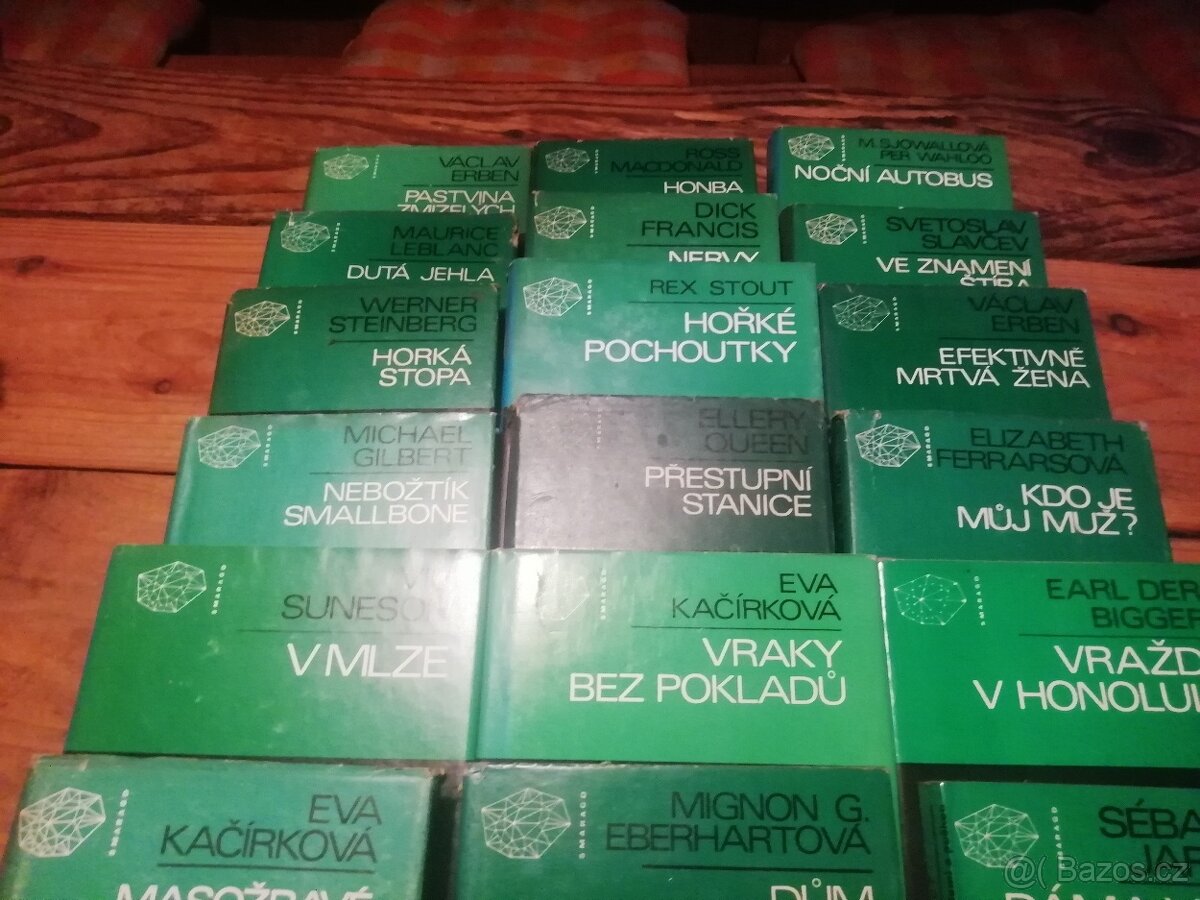 Cca 1200 knih - různé žánry - 7