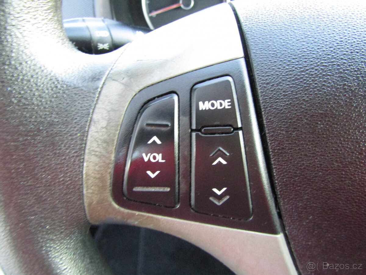 Hyundai I30 1.6 CRDi , 66 kW nafta, 2010 - 7