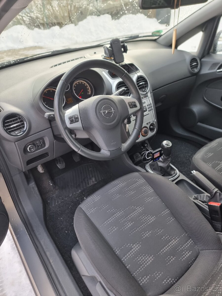 Opel corsa D - 7