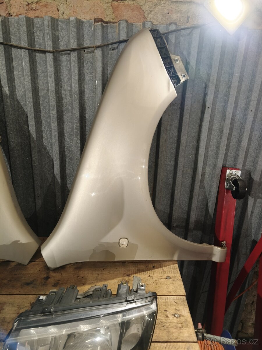 Fabia 1 facelift, předek. Nárazník, blatníky, světla, 9201 - 7