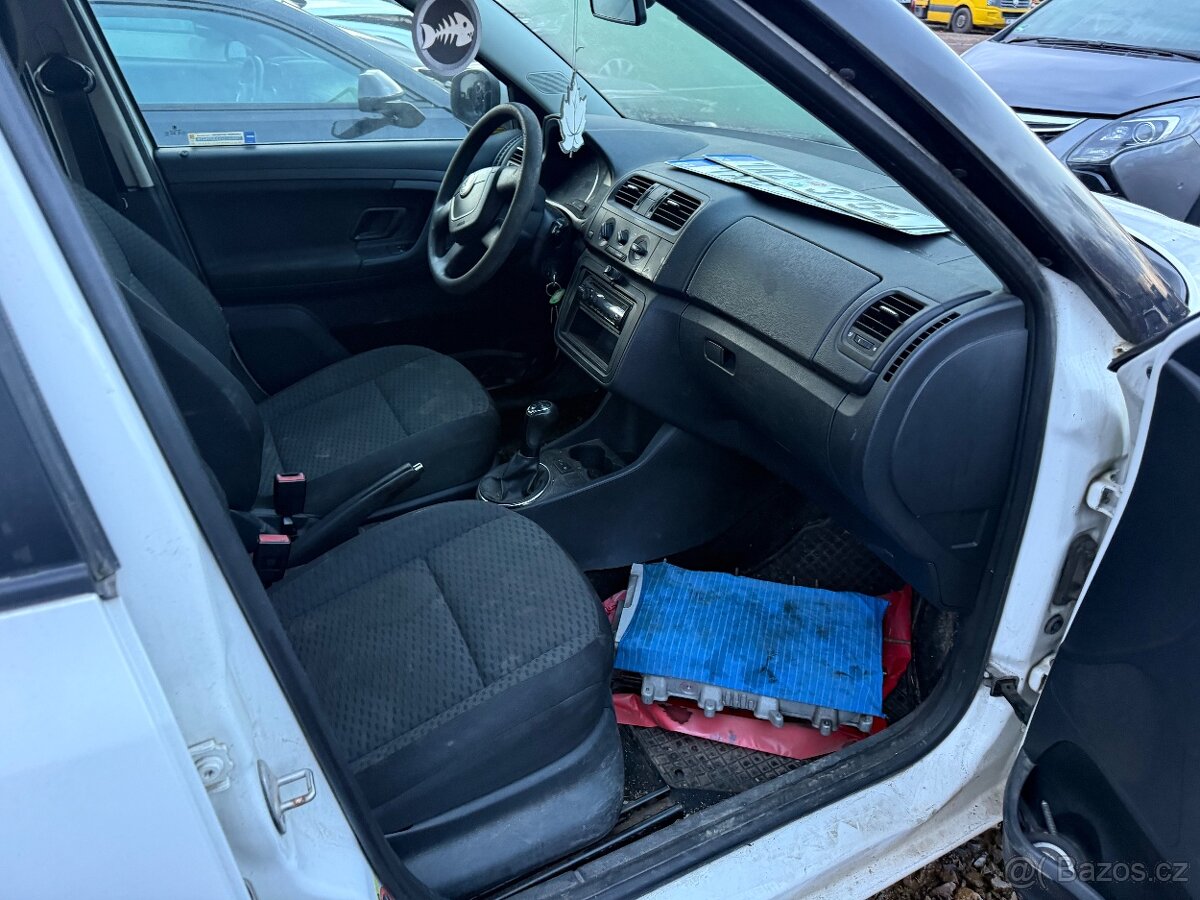 Škoda Fabia 2 lift 1.6Tdi nepojízdná - 7