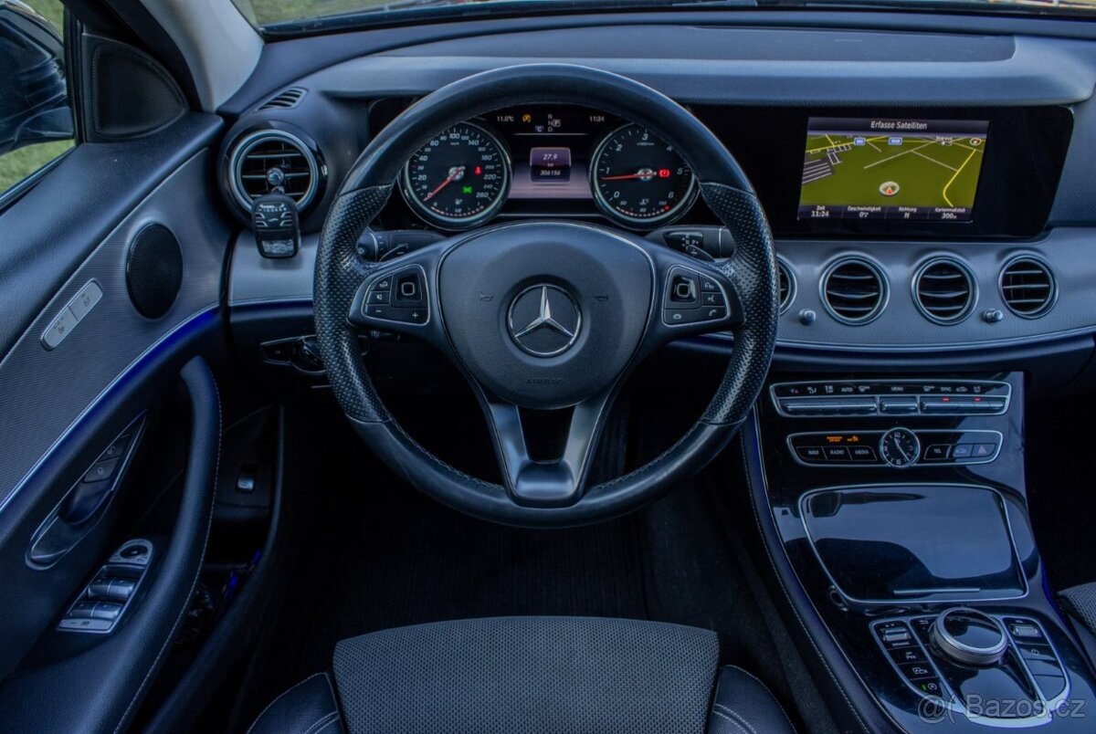 Mercedes-Benz E trieda Sedan E220d A/T / ŤAŽNÉ / KAM. / TEMP - 7