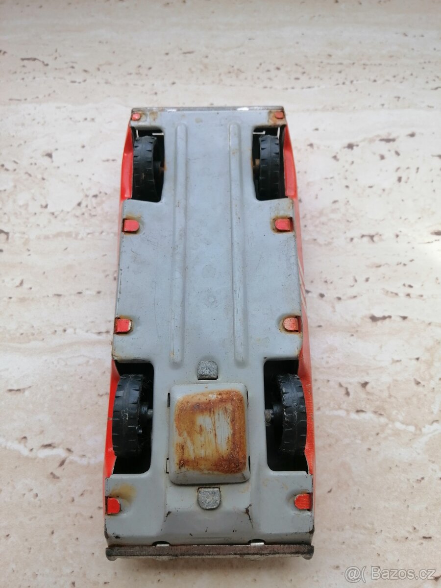 Staré autíčko Pagyra-3 - 7