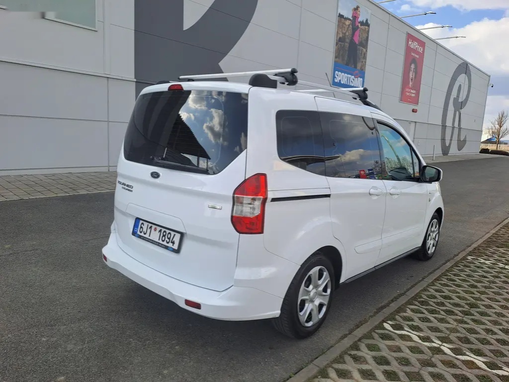 Ford Tourneo Courier - 7