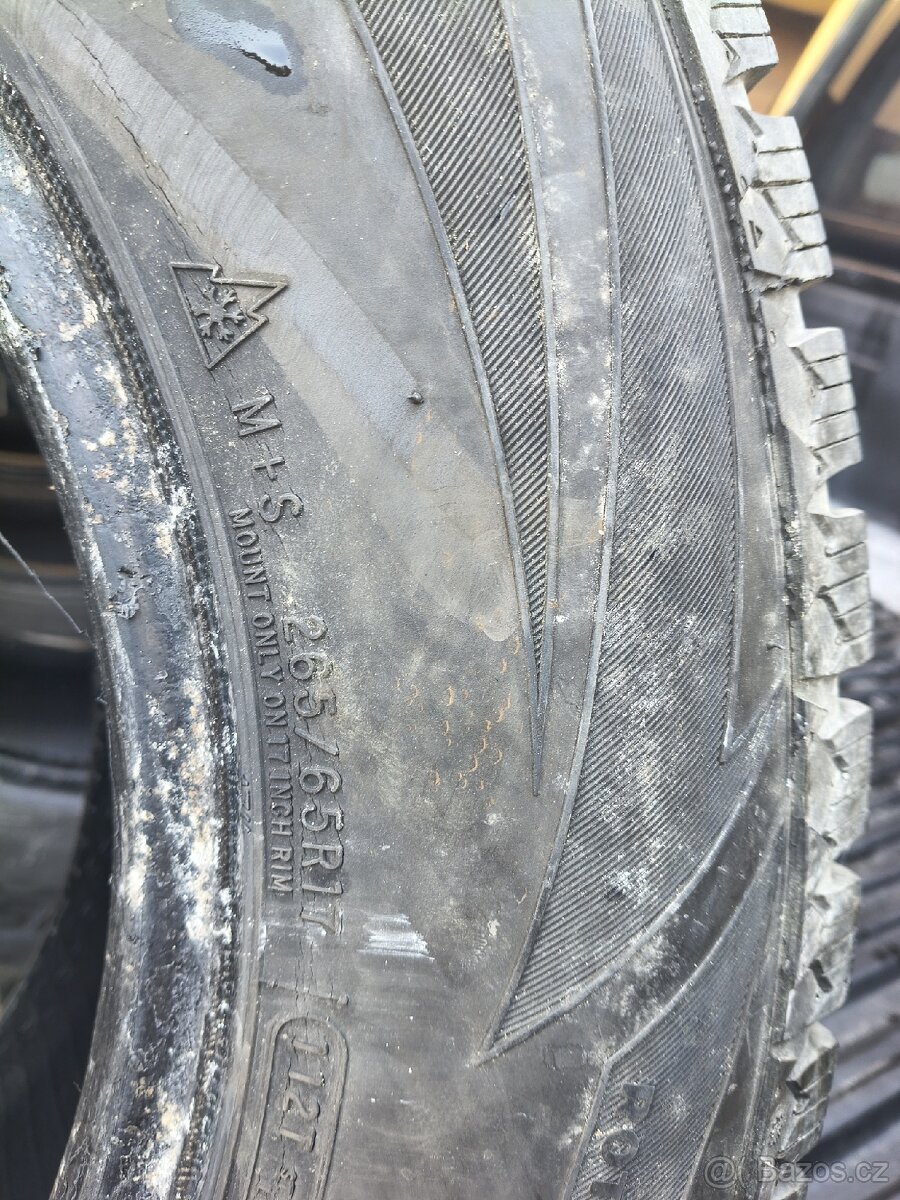Pneu 265/65 R17 - 7