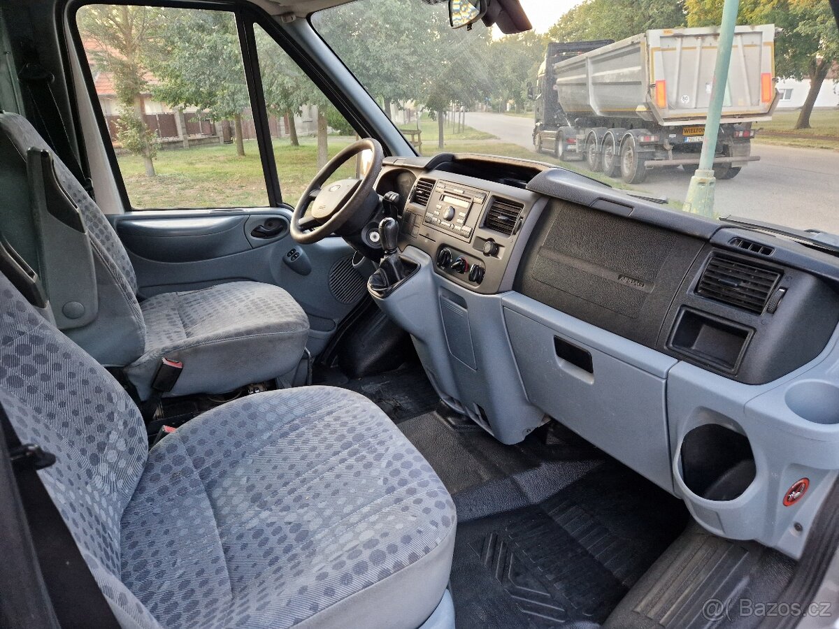 Ford Transit 2.2 TDCI 5 míst - 7