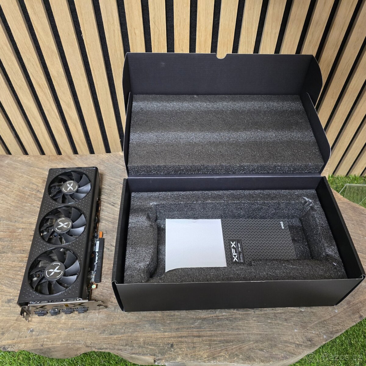 XFX AMD Radeon RX 6600XT Speedster QICK 308 8GB - 7