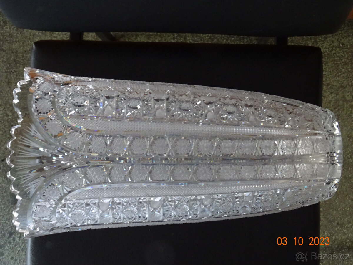 BROUŠENÁ KŘIŠŤÁLOVÁ VÁZA - 7