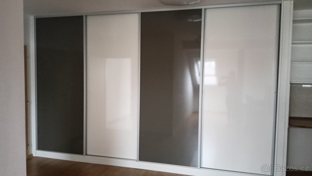 Vestavěná skříň - 7