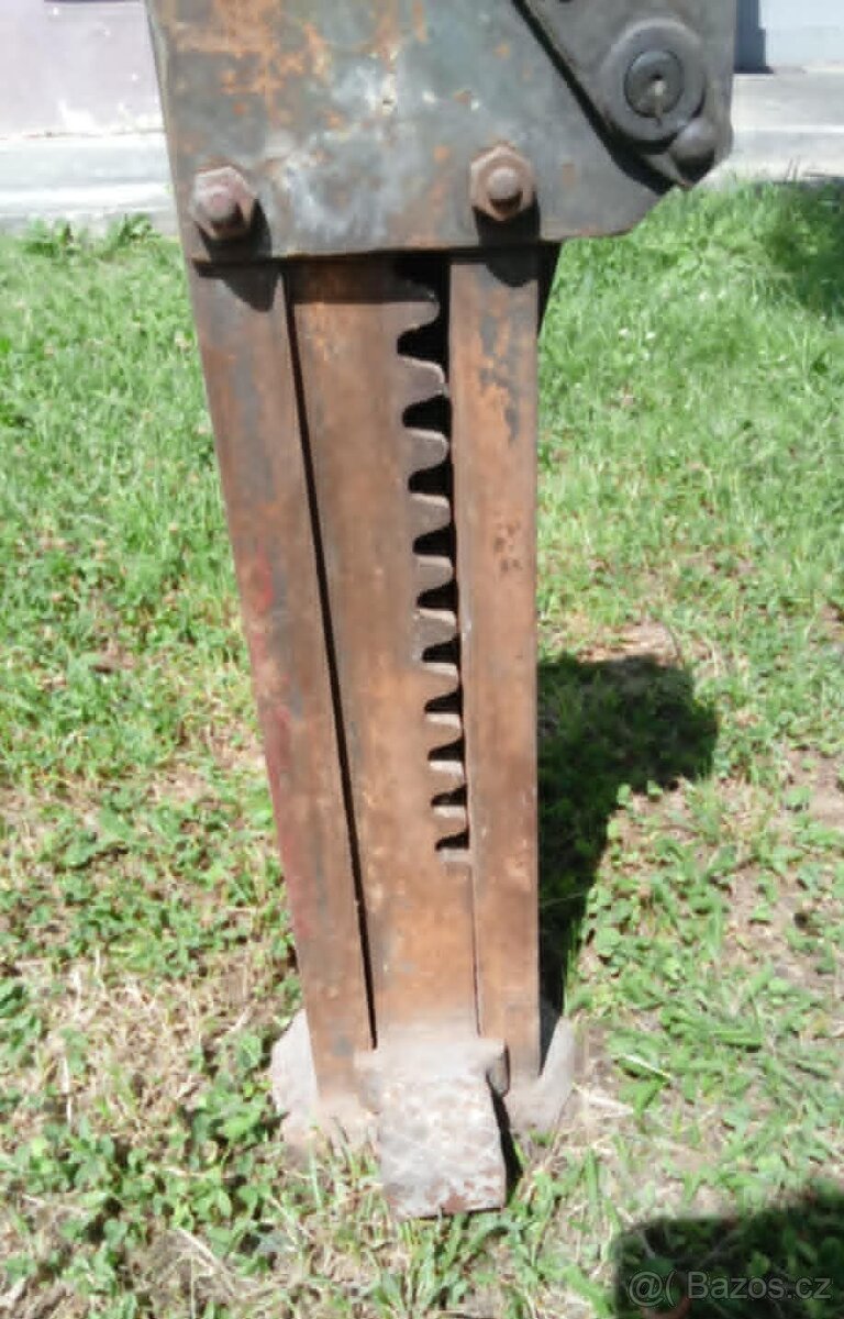 Hupcuk - zvedák - 7