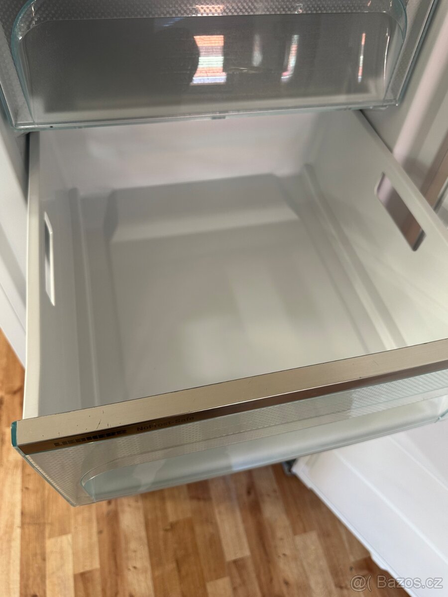 Mrazák Liebherr (132) - 7