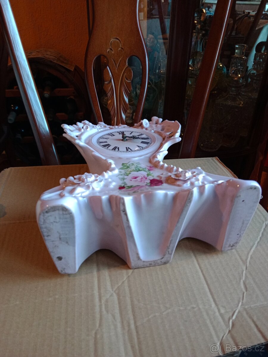 Pěkné funkční růžové porcelánové hodiny - 7