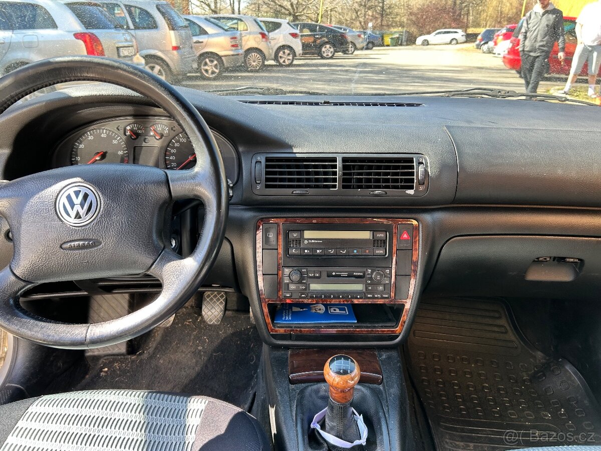 Volkswagen Passat - 7