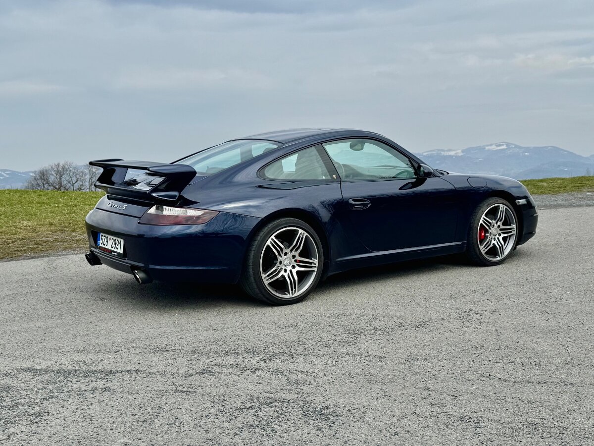 Porsche 911 Carrera - 7