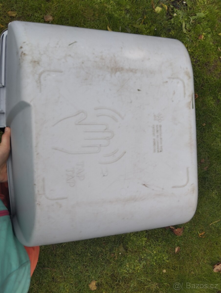 Kočičí záchod - 7